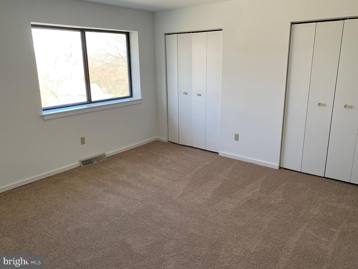 468 Lynetree Drive West Chester, PA 19380 - Photo 33 of 43 an empty room with a window