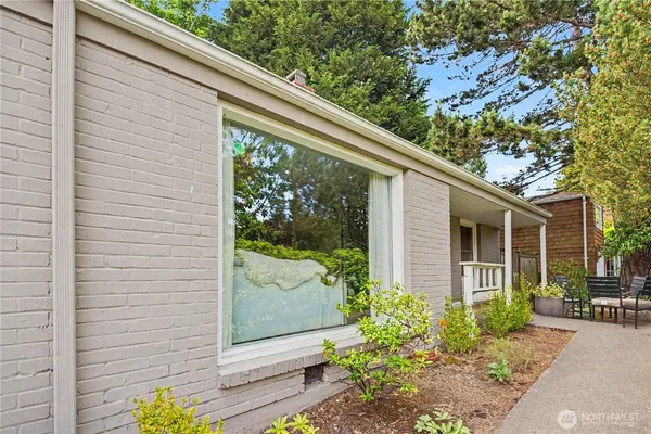 $4,000 | 3633 41st Avenue West, Seattle, WA 98199