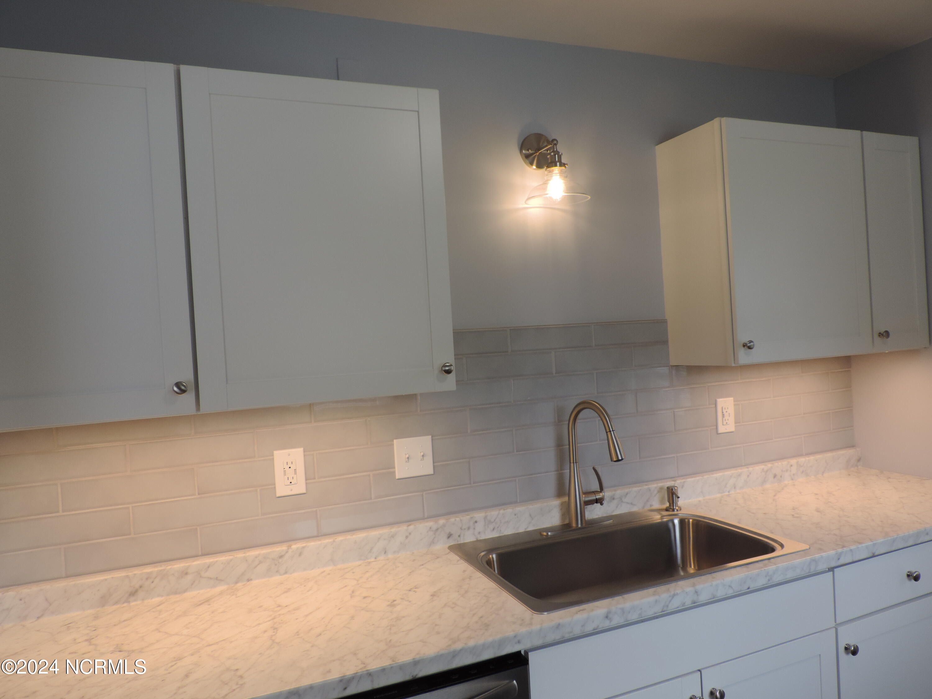 111 Stratford Road Jacksonville, NC 28540 - Photo 2 of 44 Kitchen