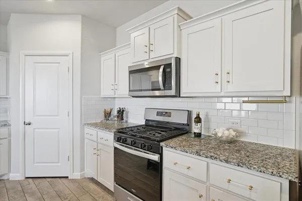 $335,000 | 105 Driftoak Drive, Boyd, TX 76023