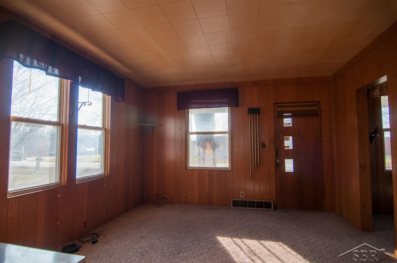 8916 Van Cleve Road Vassar, MI 48768 - Photo 4 of 12 50000834-3.JPG