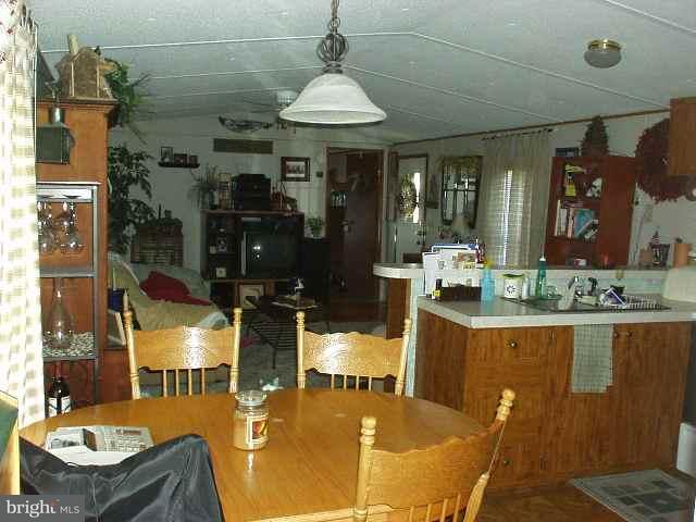 2215 Biglerville Road, Unit 6 Gettysburg, PA 17325 - Photo 5 of 6