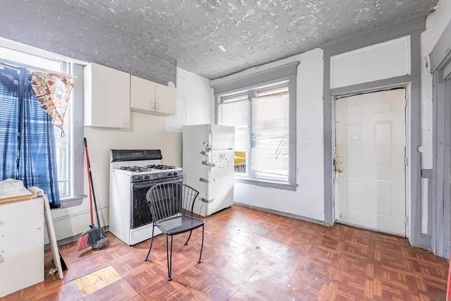 $296,000 | 1600 South St Louis Avenue, Chicago, IL 60623