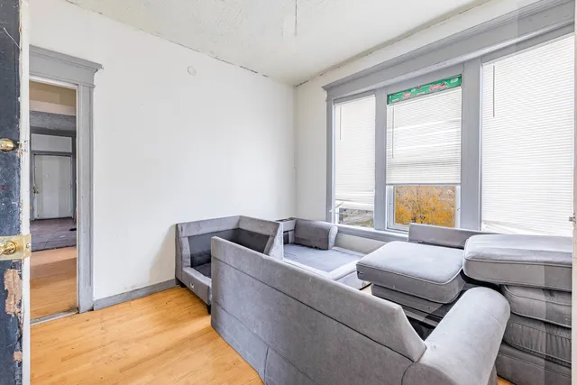 $296,000 | 1600 South St Louis Avenue, Chicago, IL 60623