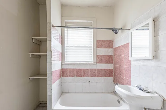 $296,000 | 1600 South St Louis Avenue, Chicago, IL 60623