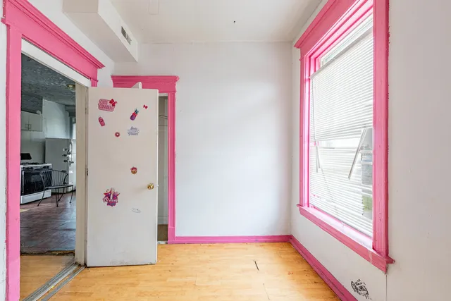 $296,000 | 1600 South St Louis Avenue, Chicago, IL 60623