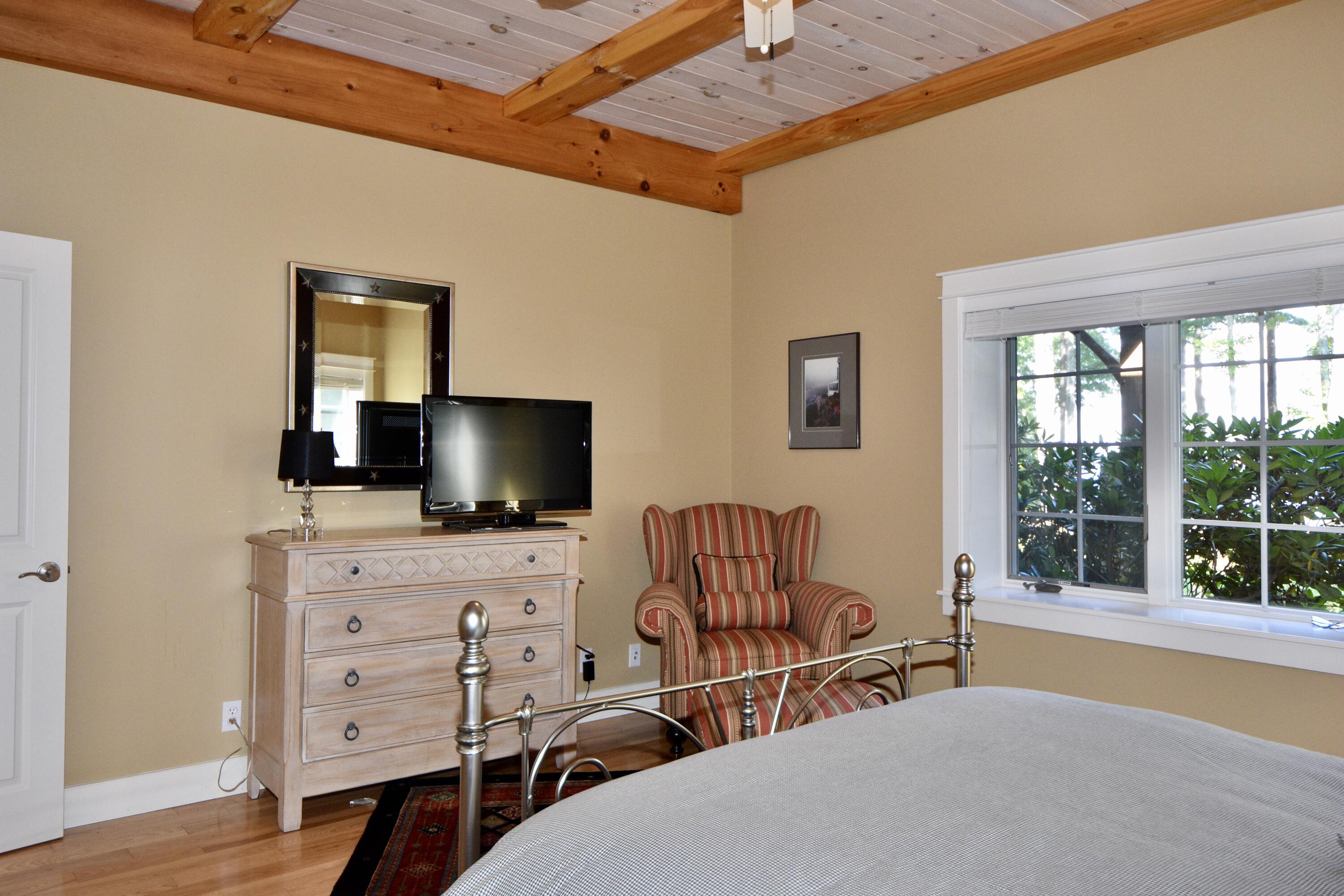 882 Point Road Willsboro, NY 12996 - Photo 33 of 54