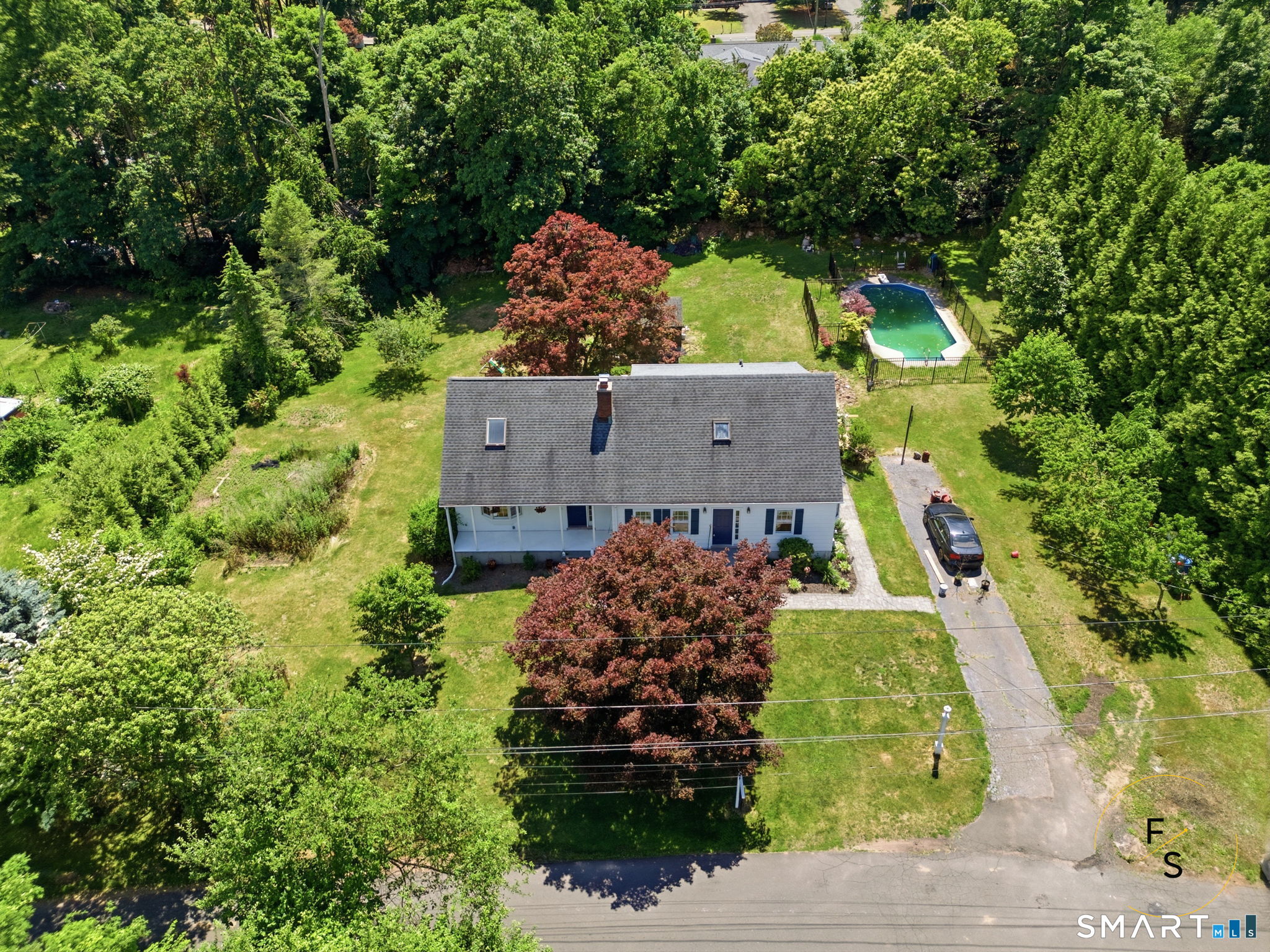 24 Amos Street Hamden, CT 06518 - Photo 9 of 39