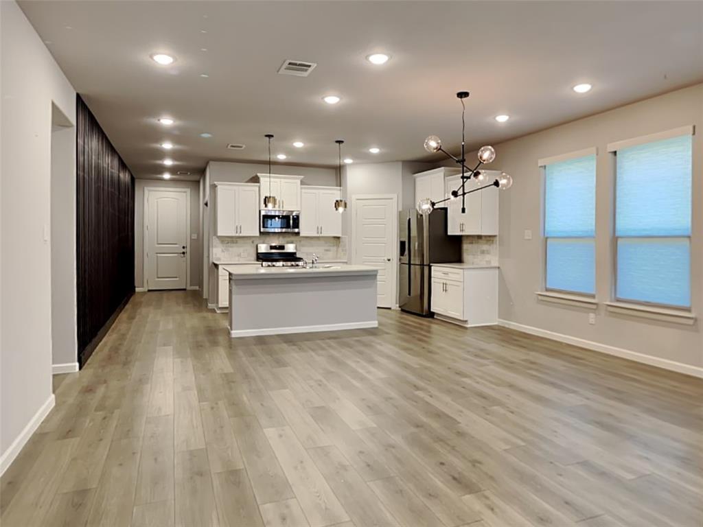 545 Hazeltine Road Red Oak, TX 75154 - Photo 4 of 17