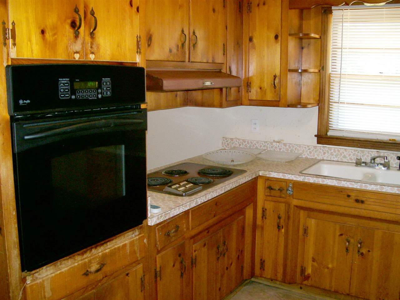 466 Hawthorne Road Spartanburg, SC 29303 - Photo 5 of 13 Gallery Image 5