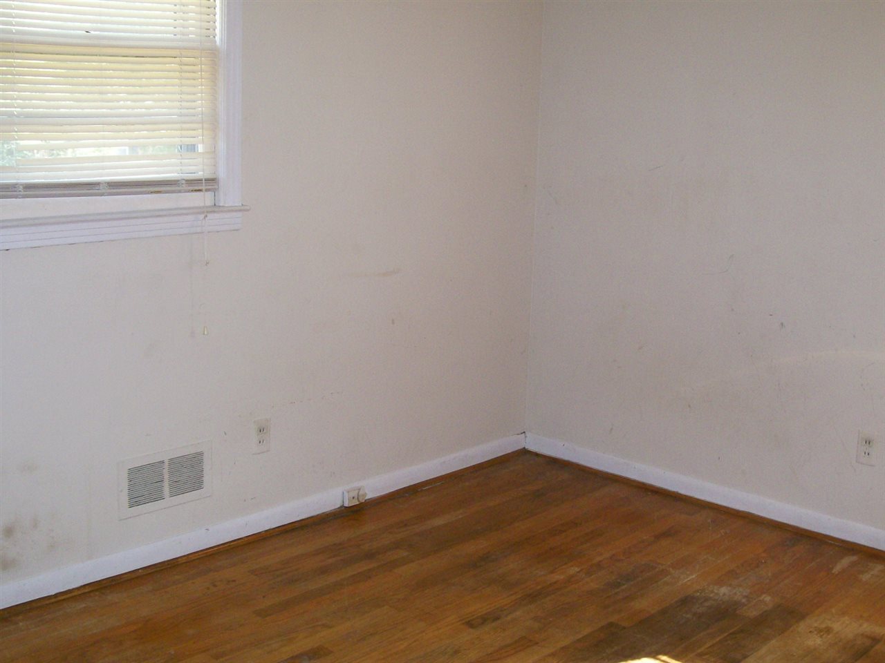 466 Hawthorne Road Spartanburg, SC 29303 - Photo 10 of 13 Gallery Image 10