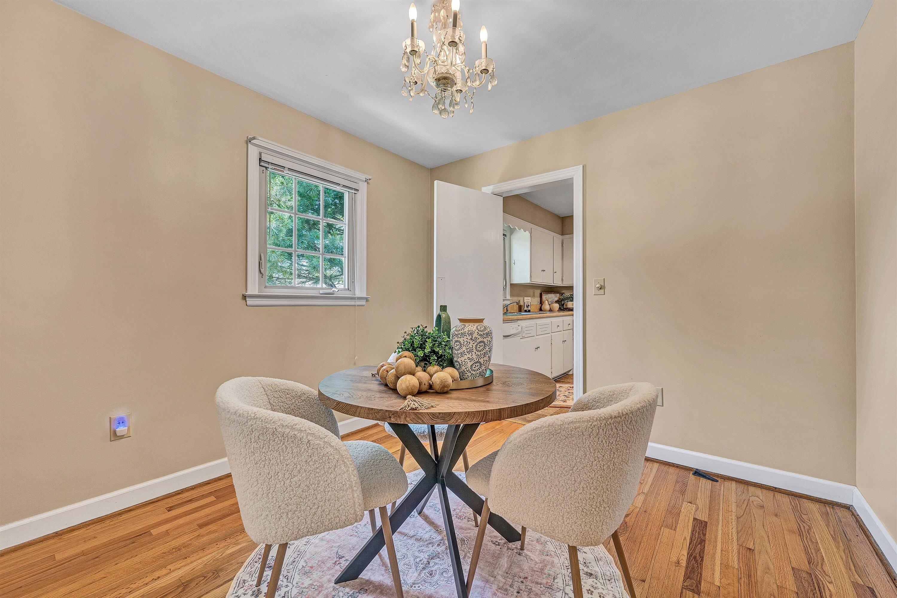 423 Highfield Road Salem, VA 24153 - Photo 8 of 45 06-DSC08944