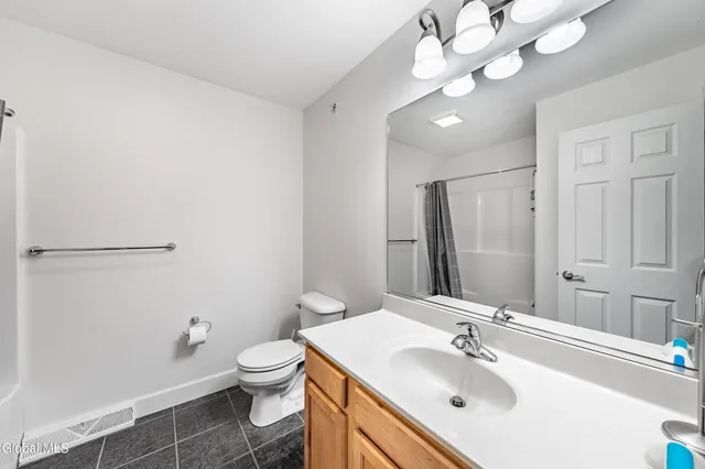 $314,999 | 3202 Admiral's Walk Drive, Cohoes, NY 12047