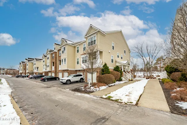 $314,999 | 3202 Admiral's Walk Drive, Cohoes, NY 12047