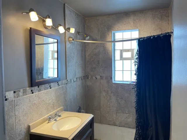 $130,000 | 907 North Raynor Avenue, Joliet, IL 60435