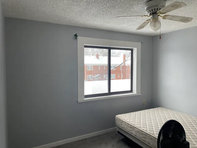 $130,000 | 907 North Raynor Avenue, Joliet, IL 60435