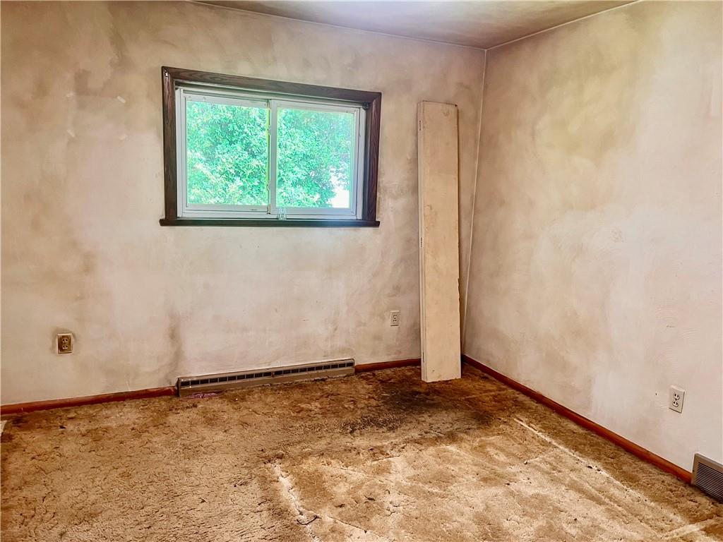 946 Herman Butler, PA 16002 - Photo 15 of 20 an empty room with a window