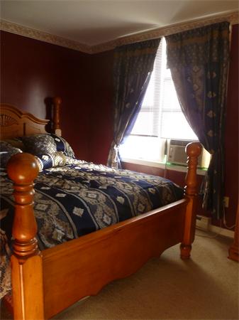 10 Meadowbrook Court, Unit 10 Oxford, MA 01540 - Photo 11 of 19