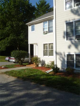 10 Meadowbrook Court, Unit 10 Oxford, MA 01540 - Photo 3 of 19