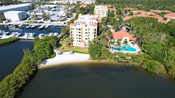 $385,000 | 800 Scotia Drive, Unit 203, Hypoluxo, FL 33462