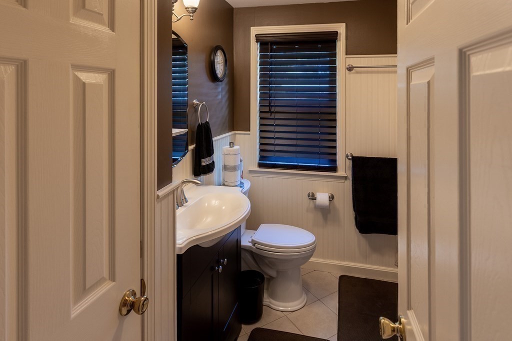236 Maureen Road Bellingham, MA 02019 - Photo 18 of 23 Gallery Image 18