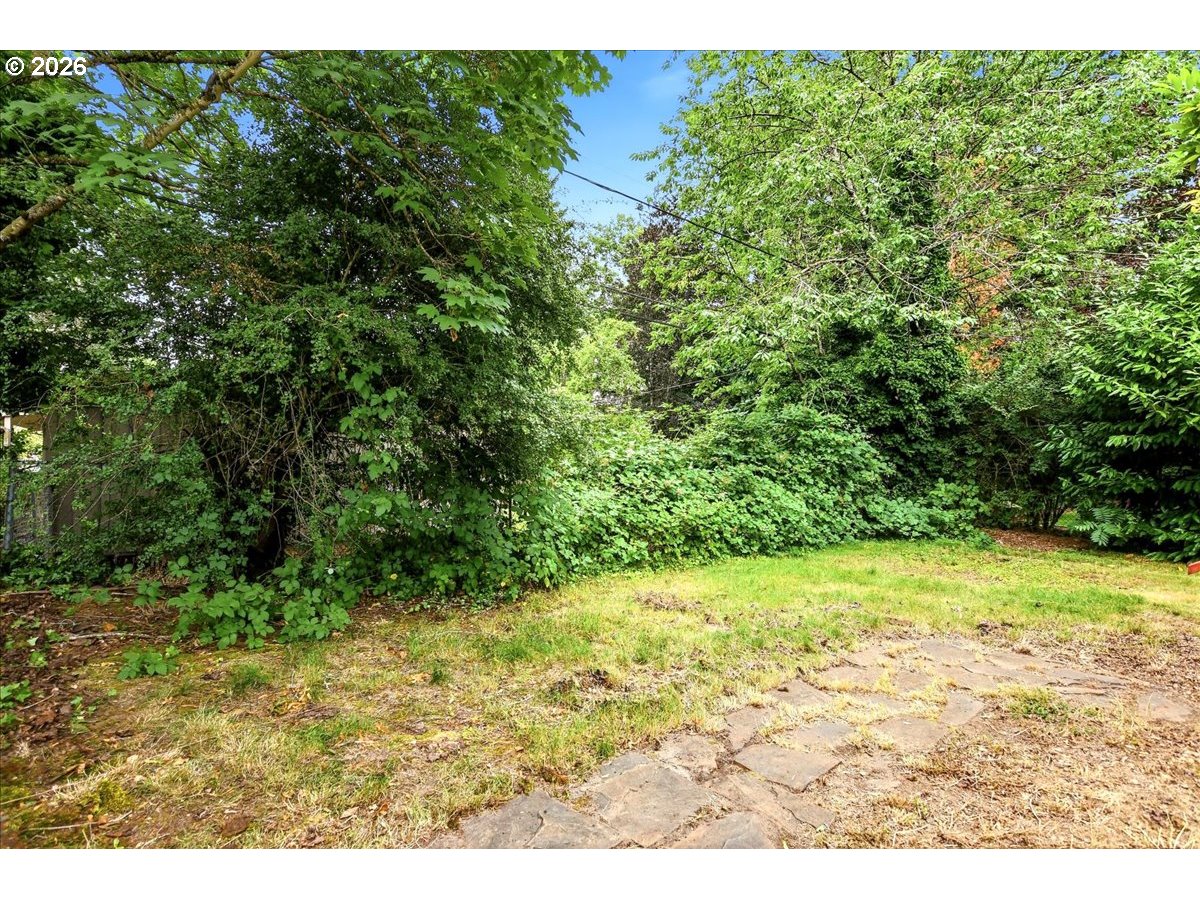 10834 Southeast Long Street Portland, OR 97266 - Photo 33 of 38