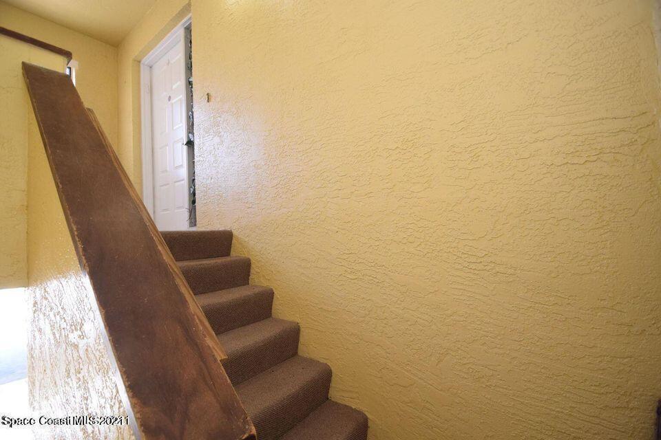 670 Cedar Side Circle Northeast Palm Bay, FL 32905 - Photo 3 of 22 a view of entryway with furniture