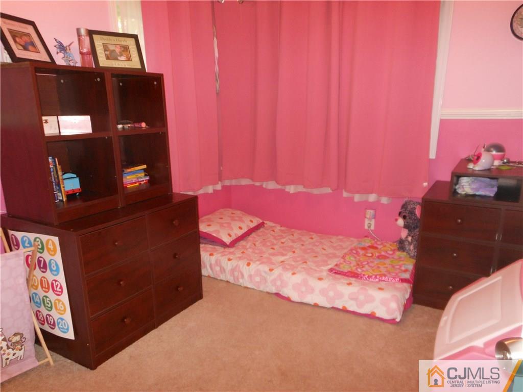 20 Berwick Road Kendall Park, NJ 08824 - Photo 14 of 15 Gallery Image 14