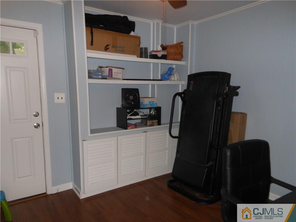 20 Berwick Road Kendall Park, NJ 08824 - Photo 8 of 15 Gallery Image 8