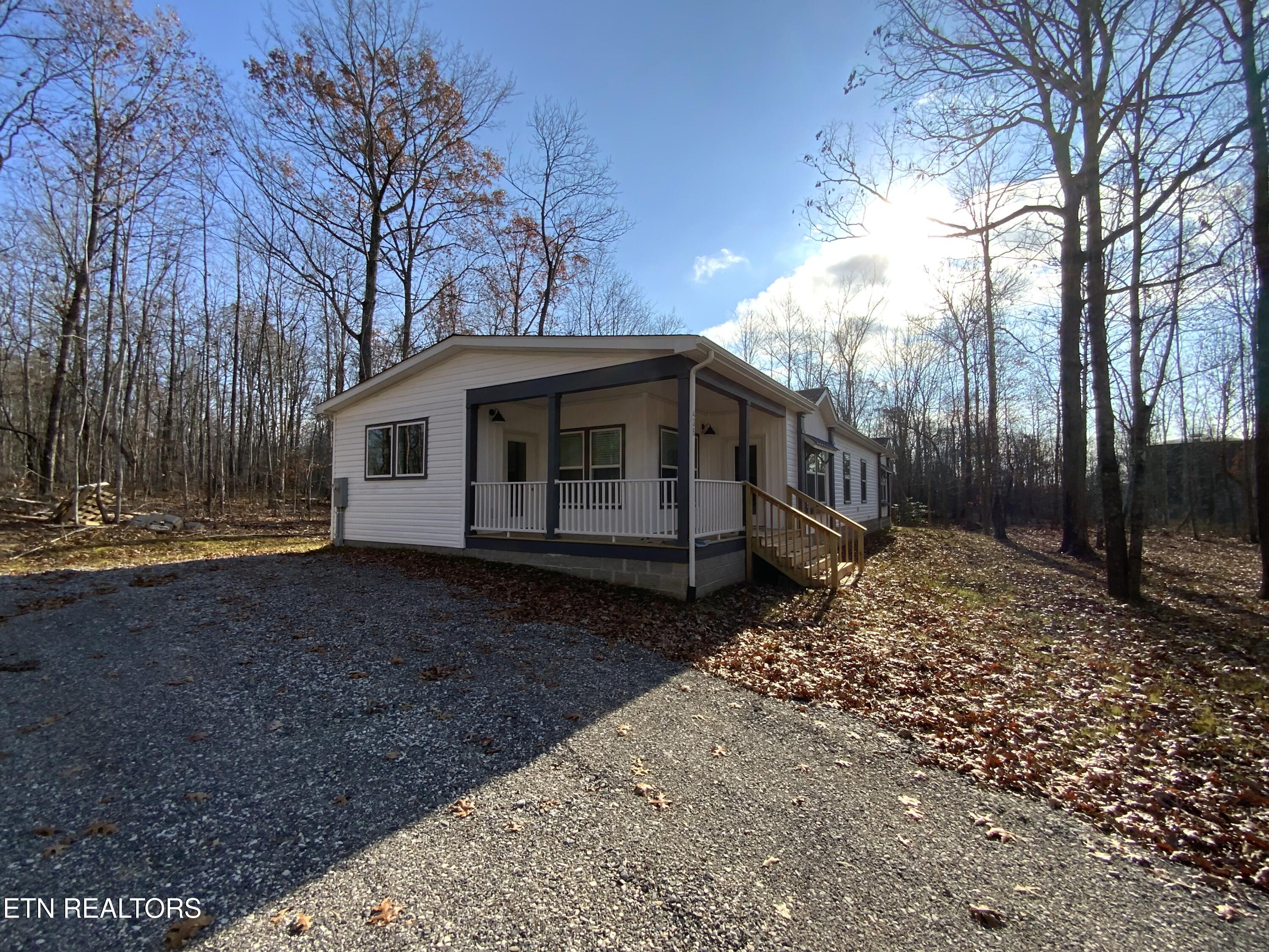 436 Pilot Mountain Road Sunbright, TN 37872 - Photo 11 of 25 IMG_2990