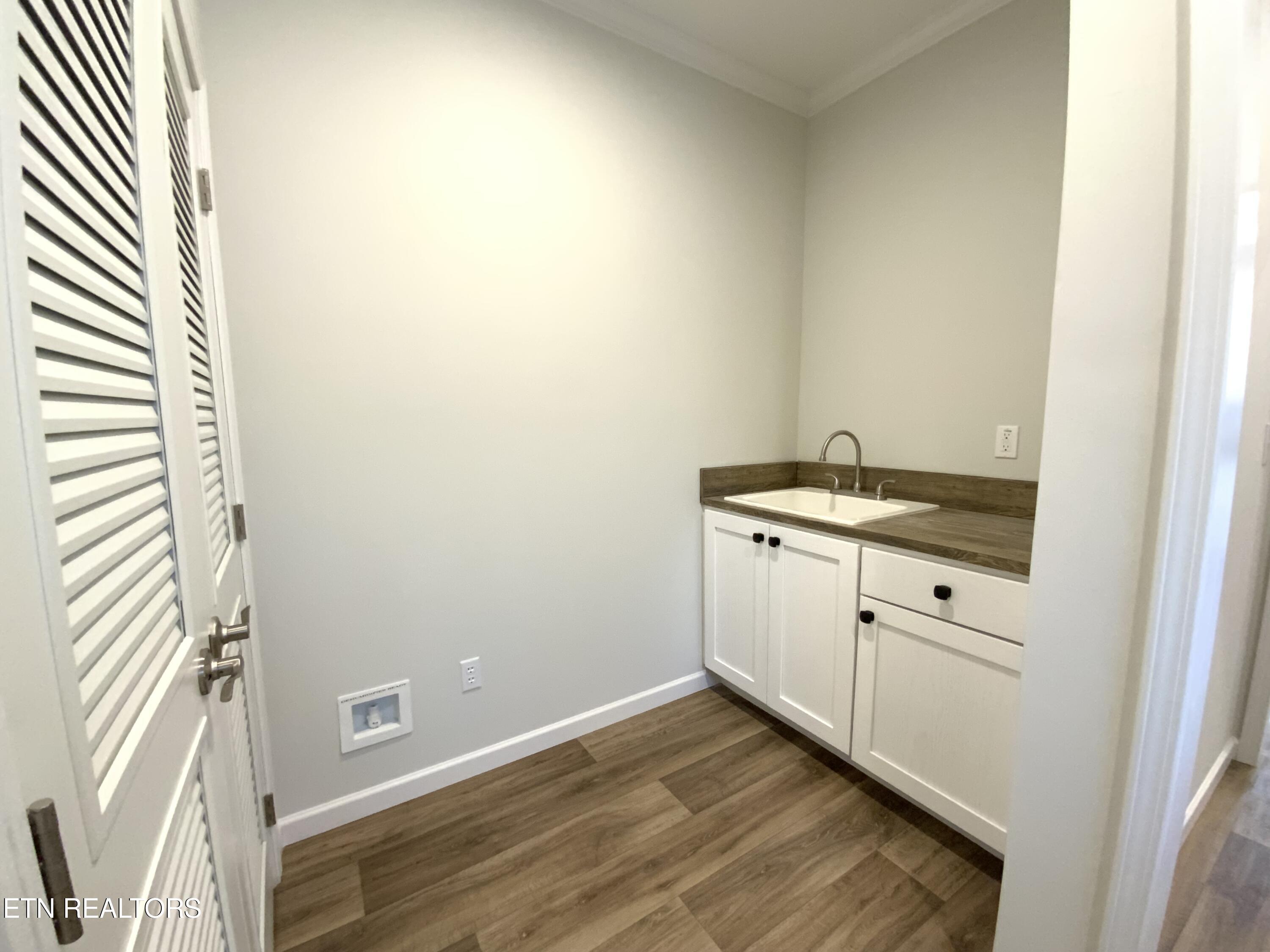 436 Pilot Mountain Road Sunbright, TN 37872 - Photo 14 of 25 IMG_2974