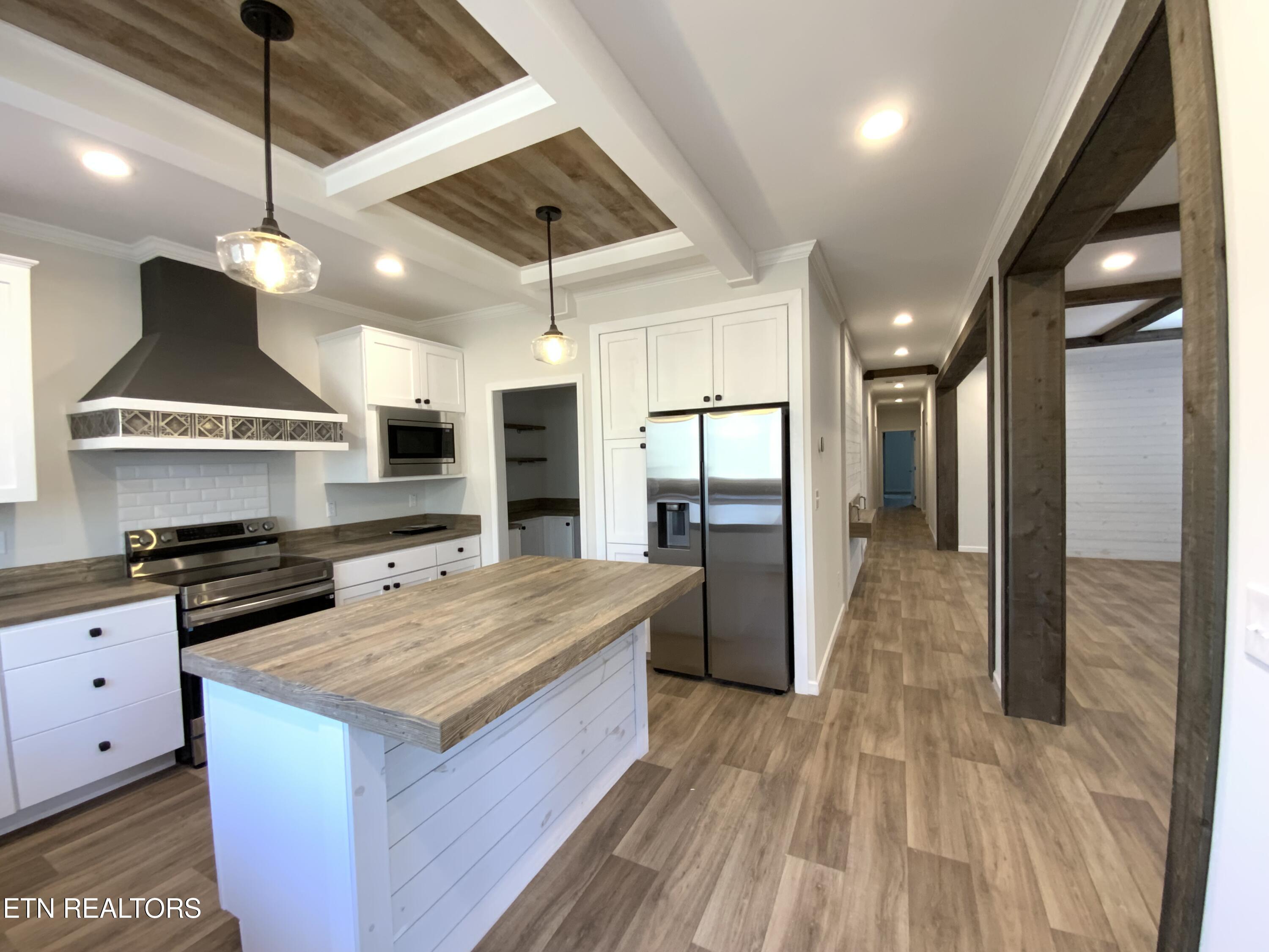 436 Pilot Mountain Road Sunbright, TN 37872 - Photo 18 of 25 IMG_2972