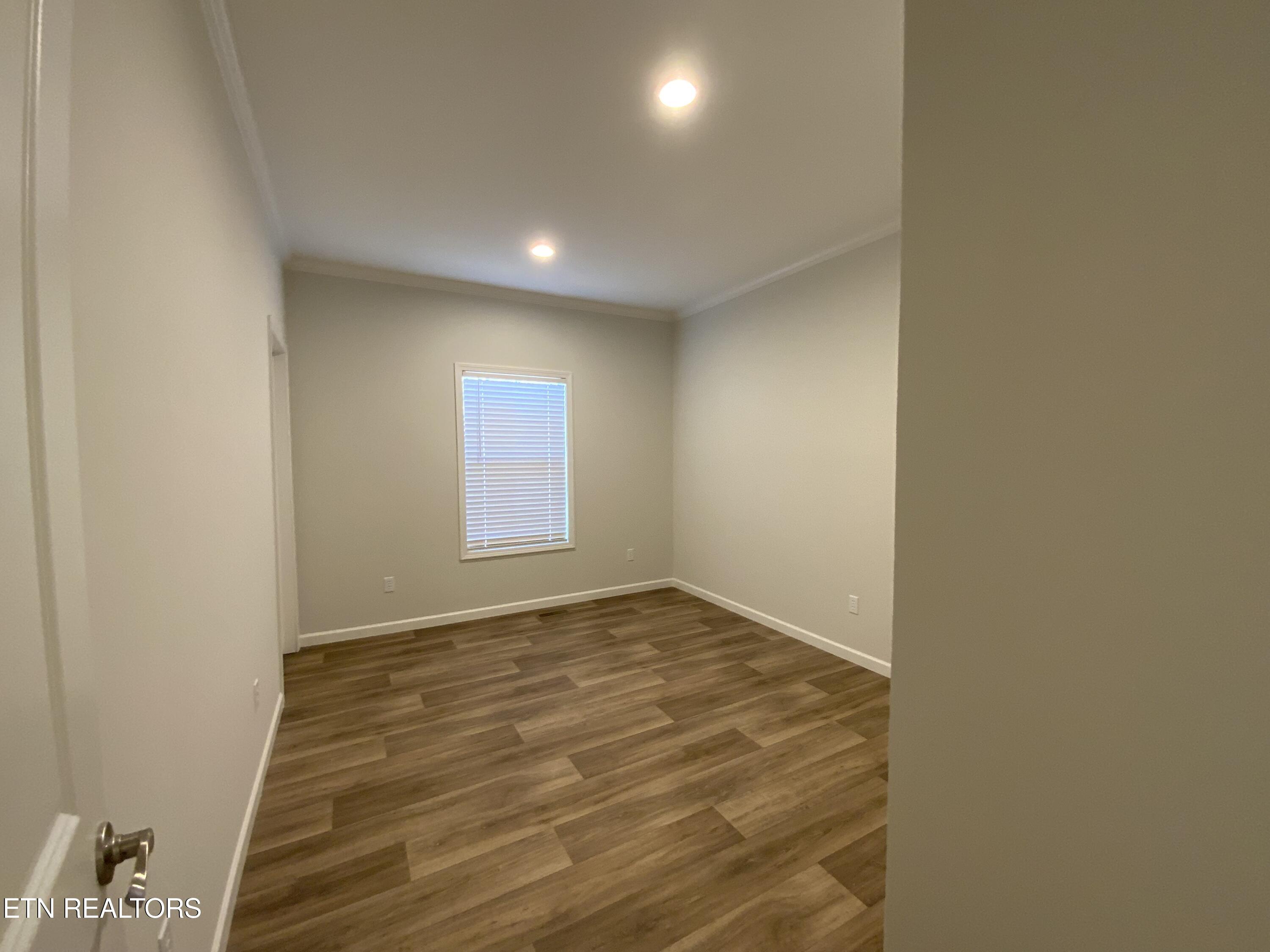 436 Pilot Mountain Road Sunbright, TN 37872 - Photo 23 of 25 IMG_2982