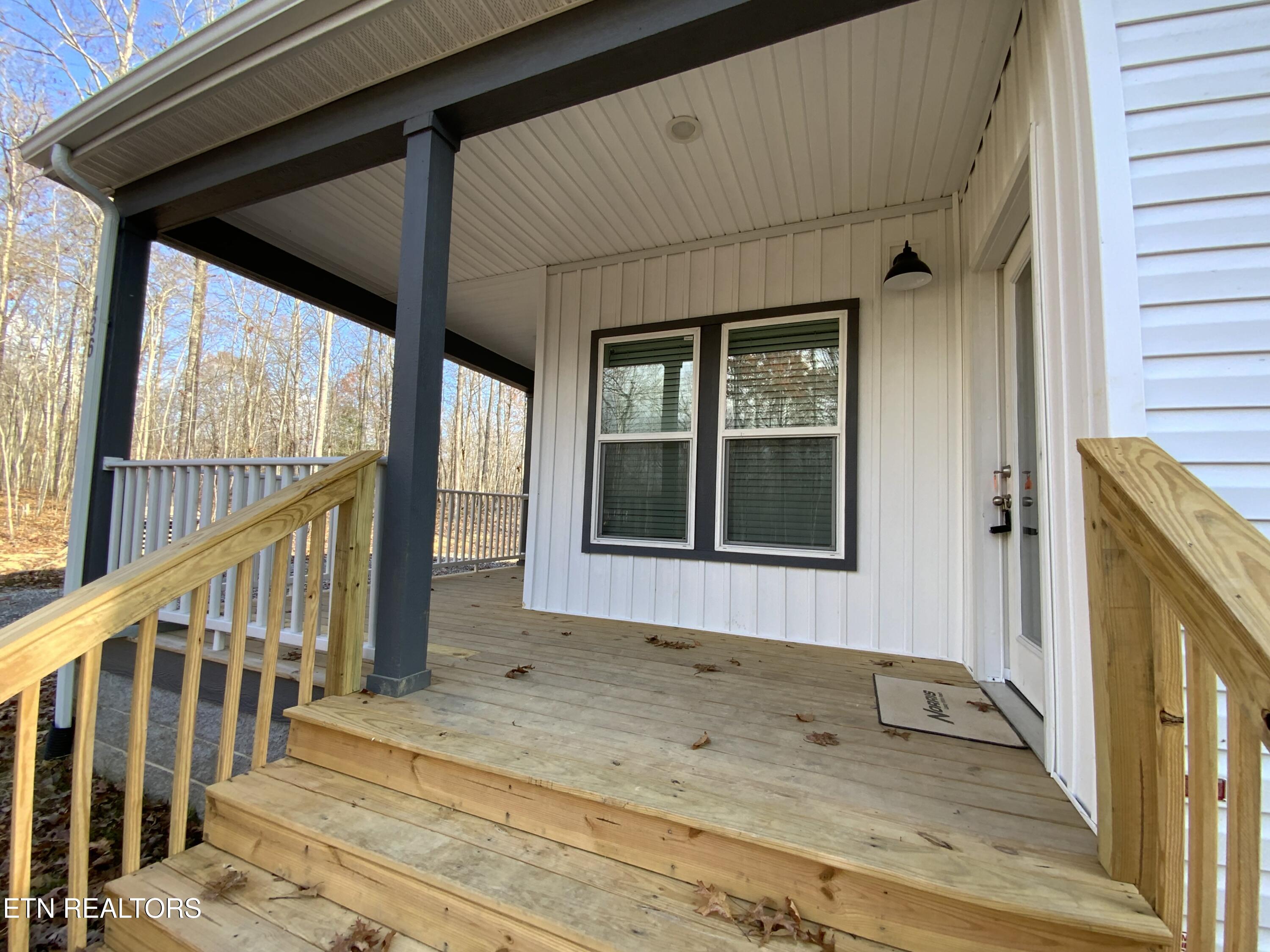 436 Pilot Mountain Road Sunbright, TN 37872 - Photo 4 of 25 IMG_2988