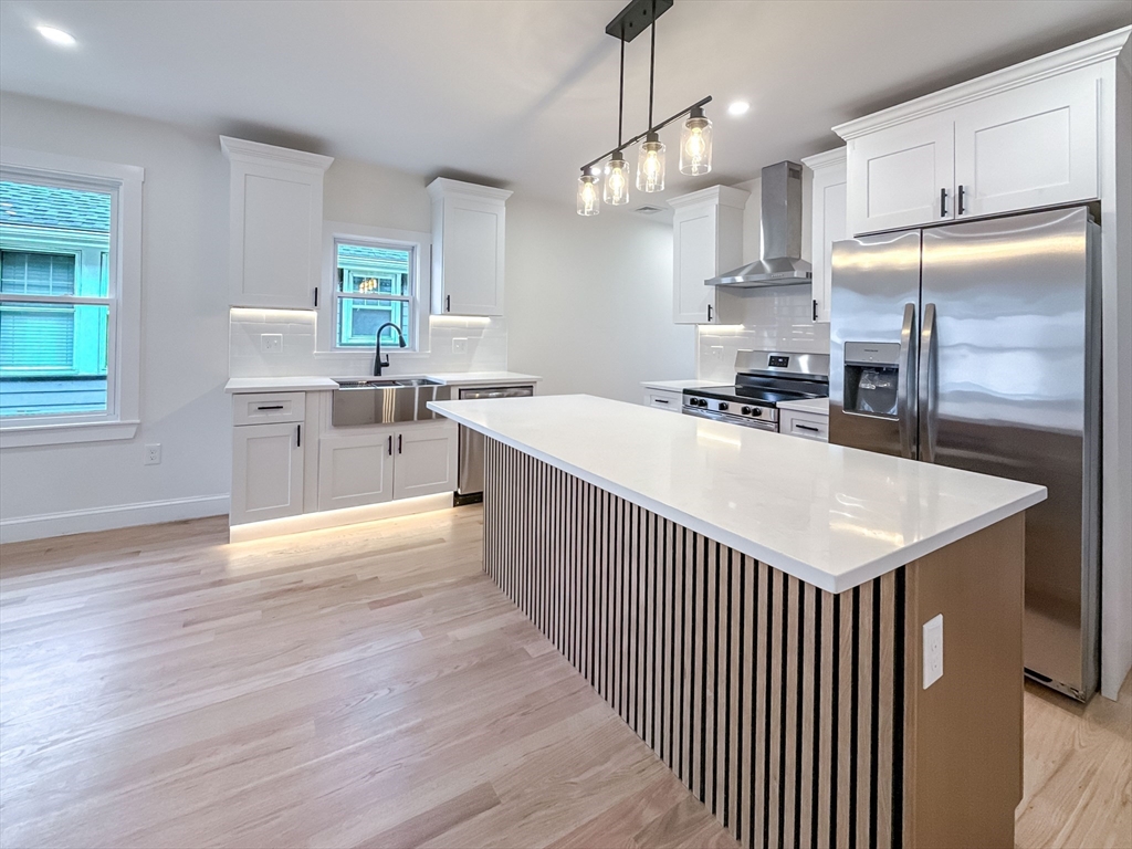 23 Murray Hill Road Medford, MA 02155 - Photo 5 of 16