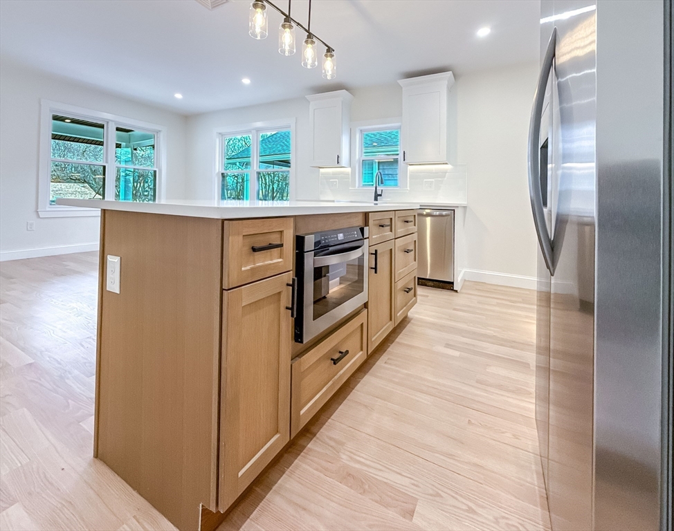 23 Murray Hill Road Medford, MA 02155 - Photo 6 of 16