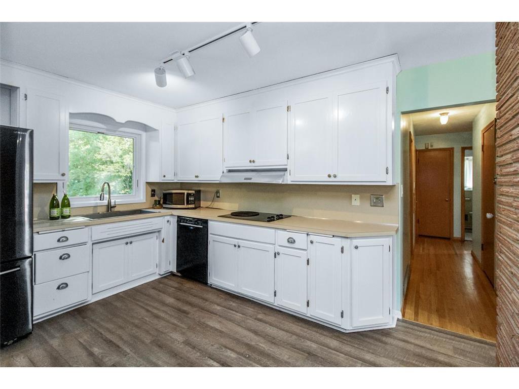 560 Spring Street Mendota Heights, MN 55118 - Photo 13 of 30 Gallery Image 13