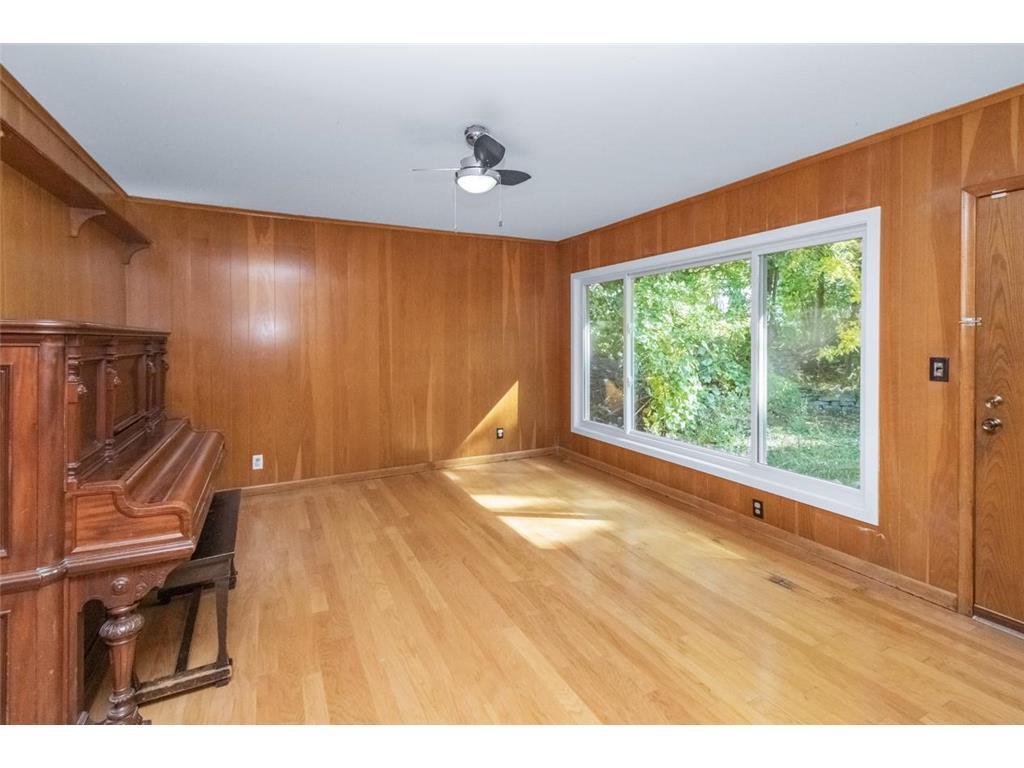 560 Spring Street Mendota Heights, MN 55118 - Photo 14 of 30 Gallery Image 14