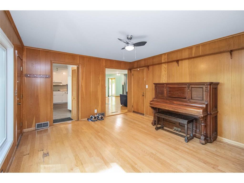 560 Spring Street Mendota Heights, MN 55118 - Photo 16 of 30 Gallery Image 16