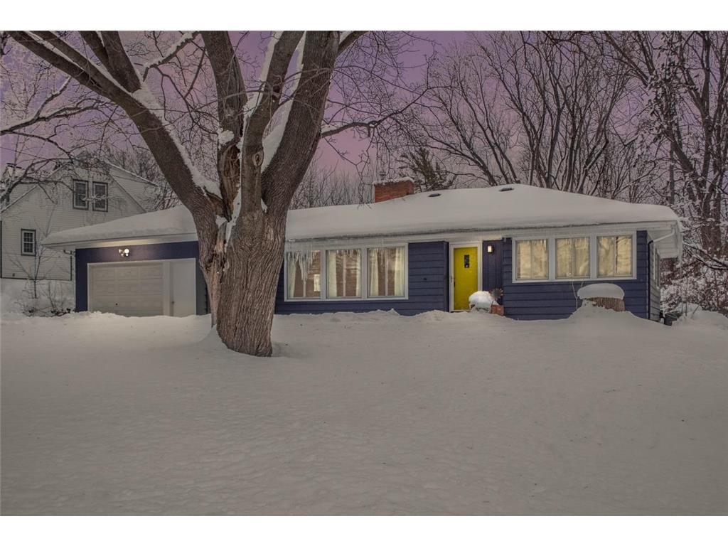 560 Spring Street Mendota Heights, MN 55118 - Photo 2 of 30 Gallery Image 2
