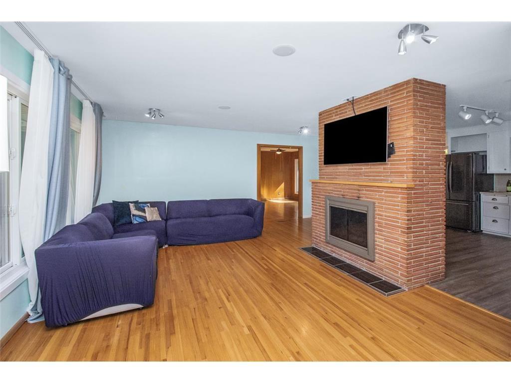 560 Spring Street Mendota Heights, MN 55118 - Photo 5 of 30 Gallery Image 5