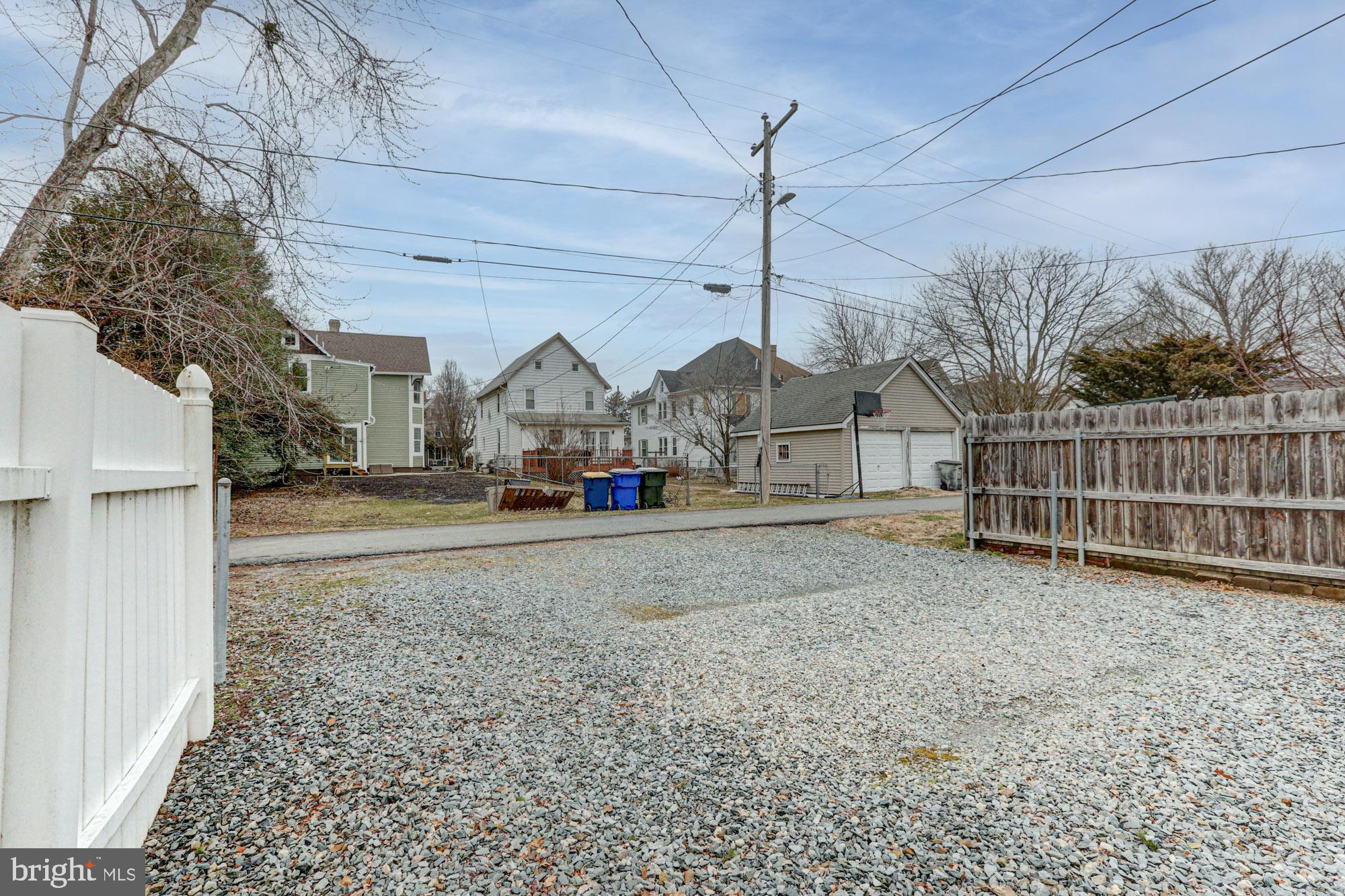 421 Main Street Clayton, DE 19938 - Photo 13 of 77