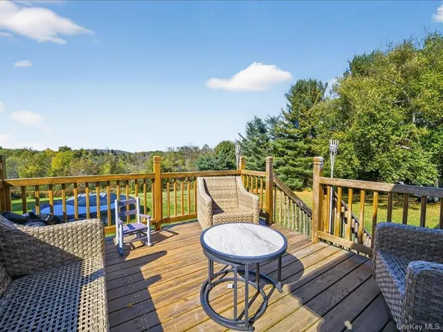 $600,000 | 50 Cunningham Lane, Poughquag, NY 12570