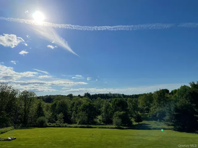 $600,000 | 50 Cunningham Lane, Poughquag, NY 12570