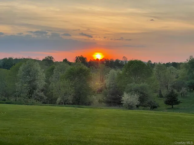 $600,000 | 50 Cunningham Lane, Poughquag, NY 12570