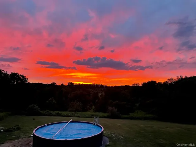 $600,000 | 50 Cunningham Lane, Poughquag, NY 12570