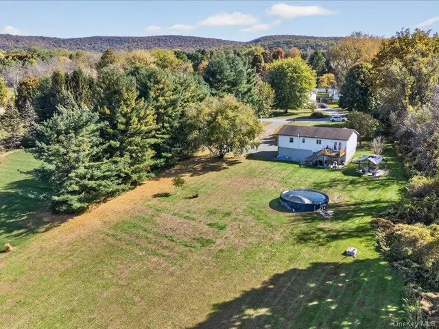 $600,000 | 50 Cunningham Lane, Poughquag, NY 12570