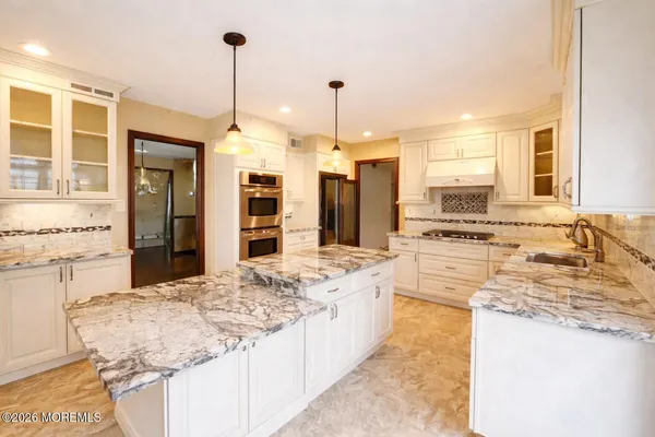 $899,999 | 255 Double Creek Parkway, Freehold, NJ 07728