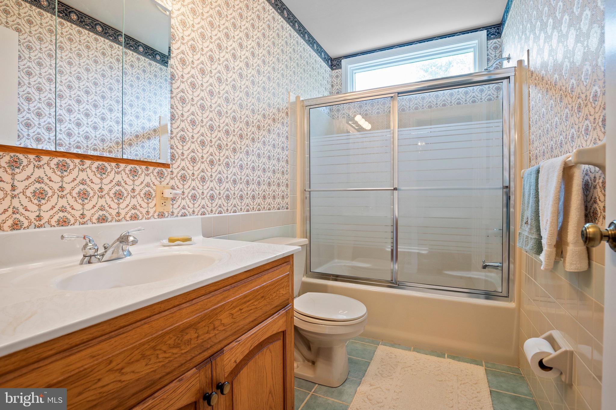 341 Lees Bridge Road Nottingham, PA 19362 - Photo 26 of 45 Upstairs hall bathroom