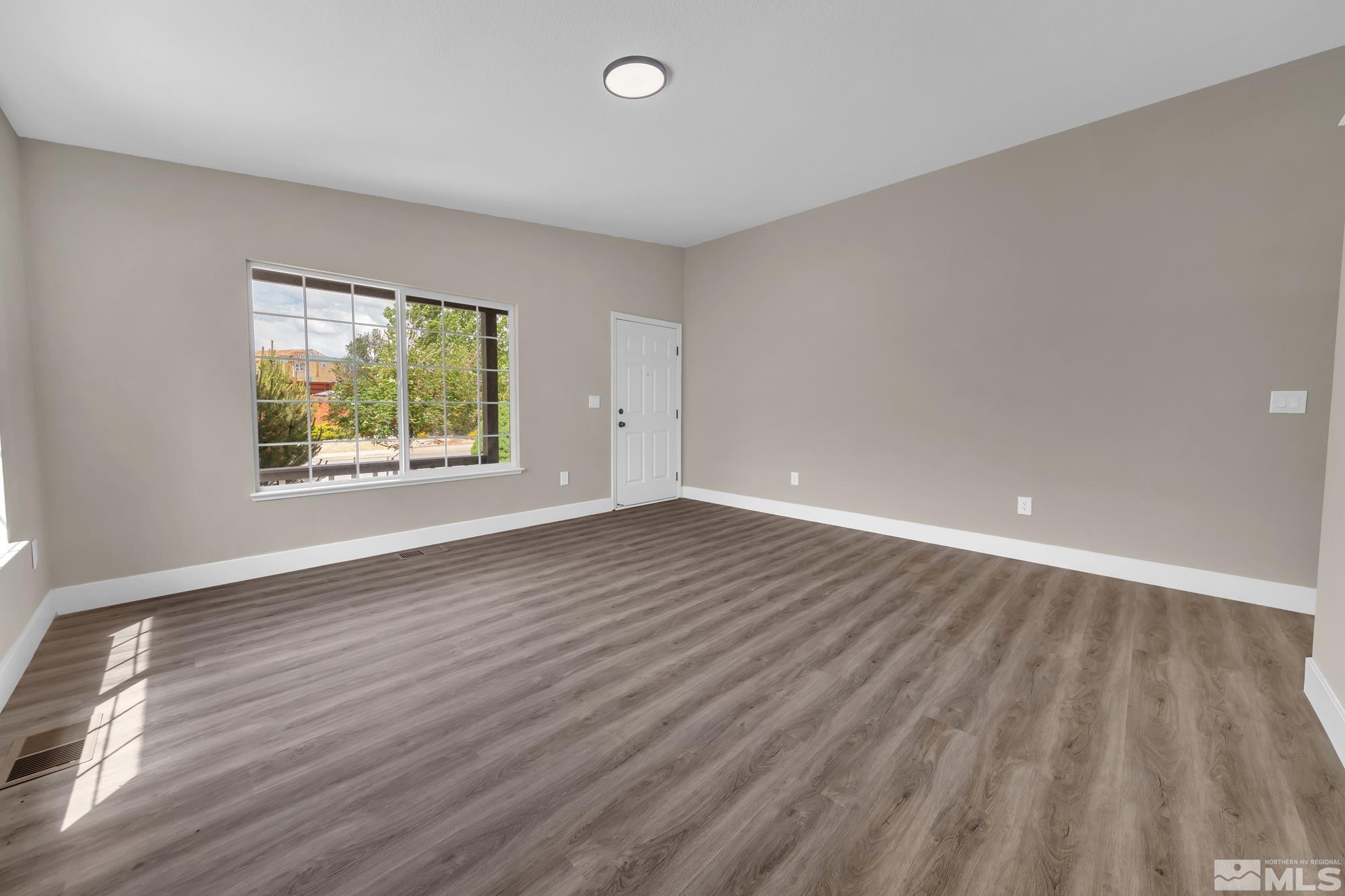 18312 Beechwood Court Reno, NV 89508 - Photo 4 of 40 Photo 4